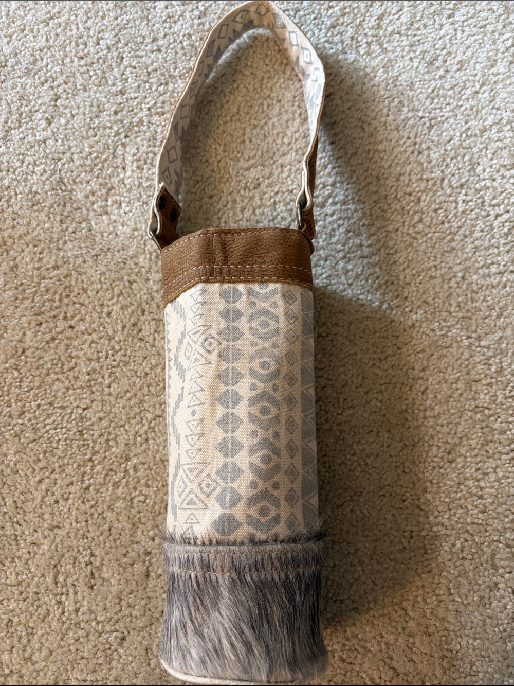 Myra Bag:  Wine Bottle Carrier - Woven Canvas and Hide Leather 🍷